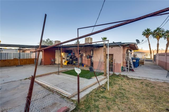 1902 Weldon Place, Las Vegas, NV 89104