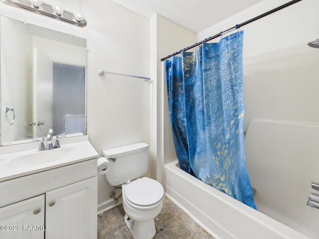 104 Country Lane C, Lafayette, LA 70508