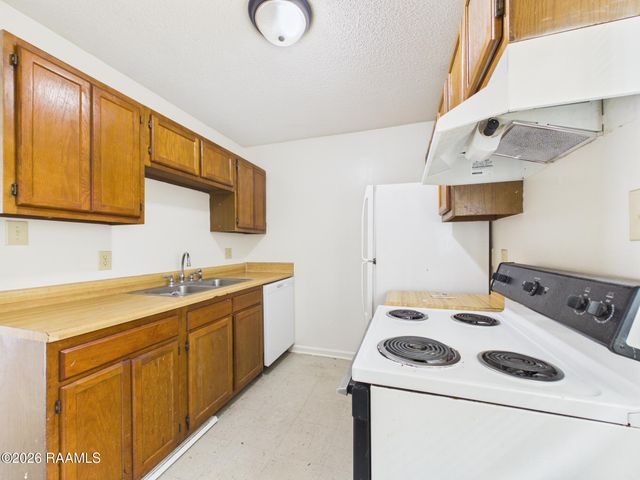104 Country Lane C, Lafayette, LA 70508
