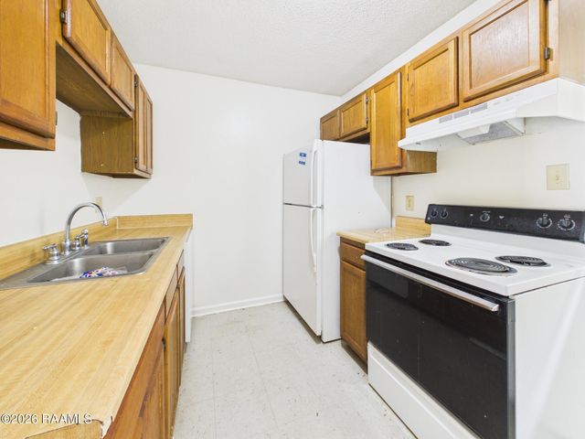 104 Country Lane C, Lafayette, LA 70508