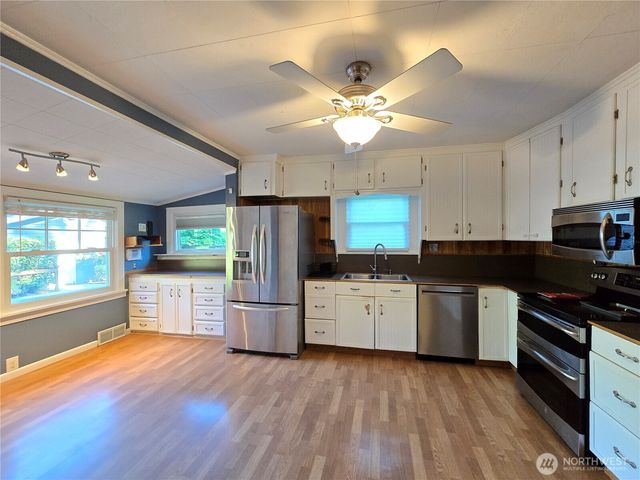21911 123rd Avenue NE, Arlington, WA 98223