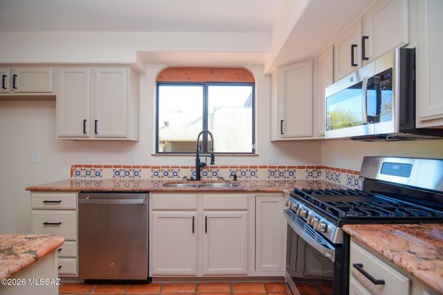 9156 N Jessy Lane, Tucson, AZ 85742