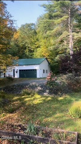 527 Babcock Lake Road, Petersburgh, NY 12138