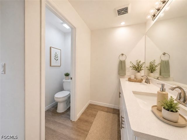 2925 NE 6th AVE, Cape Coral, FL 33909