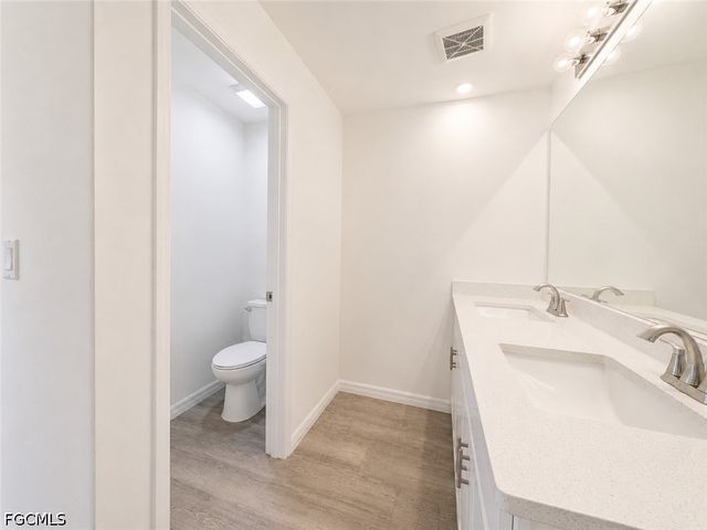 2925 NE 6th AVE, Cape Coral, FL 33909