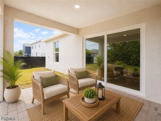 2925 NE 6th AVE, Cape Coral, FL 33909