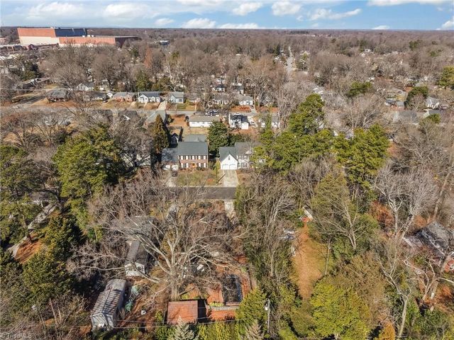 2009 Roanoke Drive, Greensboro, NC 27408