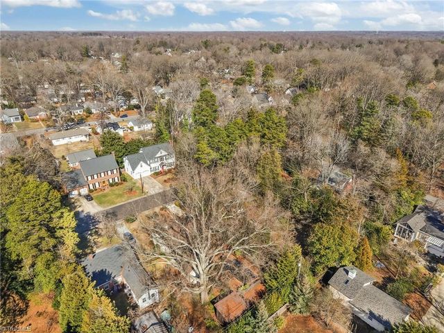 2009 Roanoke Drive, Greensboro, NC 27408