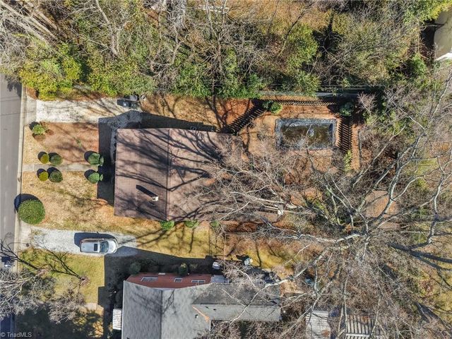 2009 Roanoke Drive, Greensboro, NC 27408