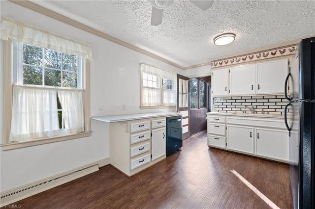 2009 Roanoke Drive, Greensboro, NC 27408