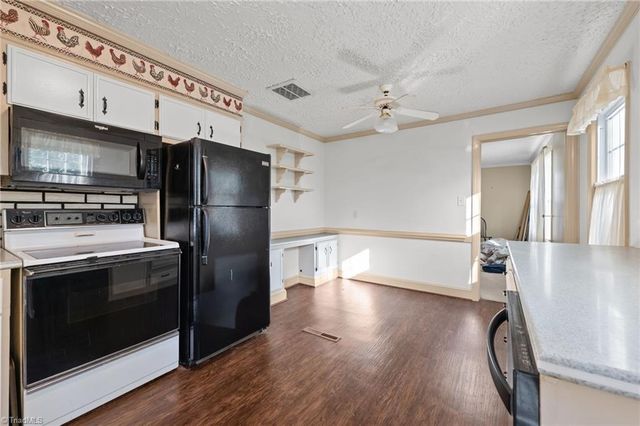 2009 Roanoke Drive, Greensboro, NC 27408