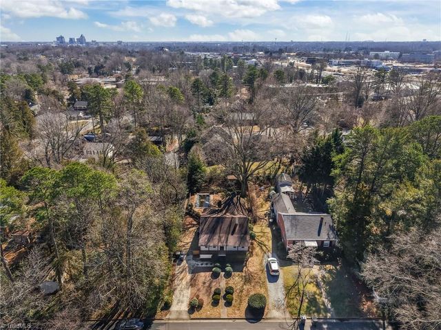 2009 Roanoke Drive, Greensboro, NC 27408