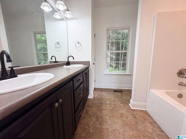 100 MIRANDA ROAD, Warrior, AL 35180