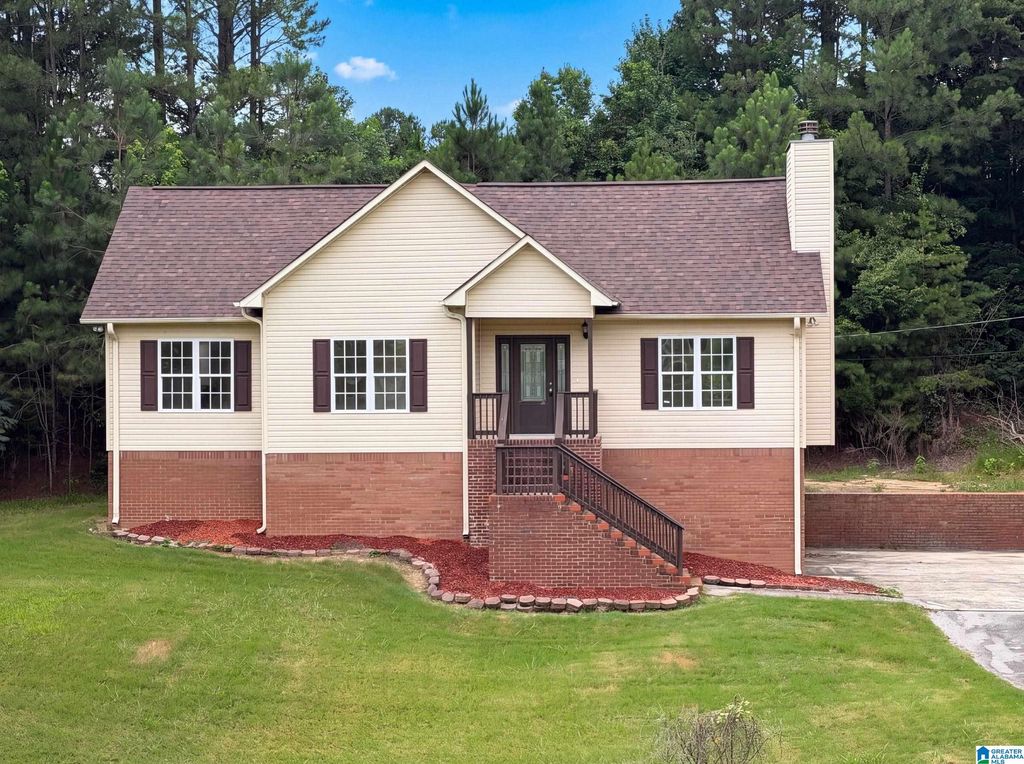 100 MIRANDA ROAD, Warrior, AL 35180