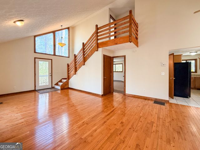 94 Grimes Nose, Sautee Nacoochee, GA 30571