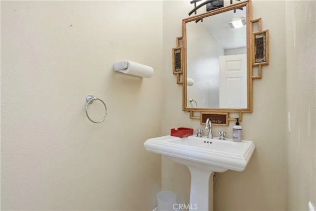27988 Red Pine Court, Valencia, CA 91354