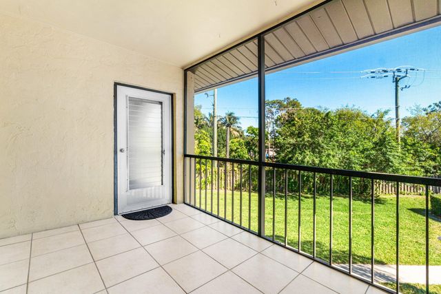 322 Pine Ridge Circle A-2, Greenacres, FL 33463