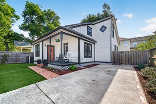 904 Arlington Street, Houston, TX 77008