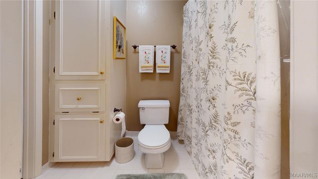 223 LAKESHORE Drive, Pike Road, AL 36064