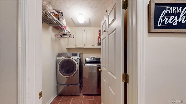 223 LAKESHORE Drive, Pike Road, AL 36064