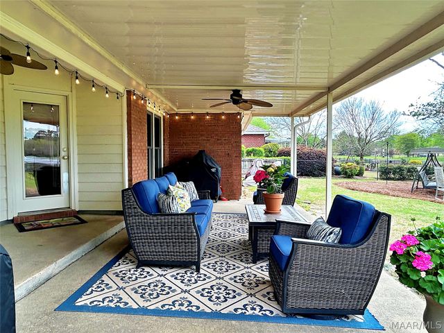 223 LAKESHORE Drive, Pike Road, AL 36064