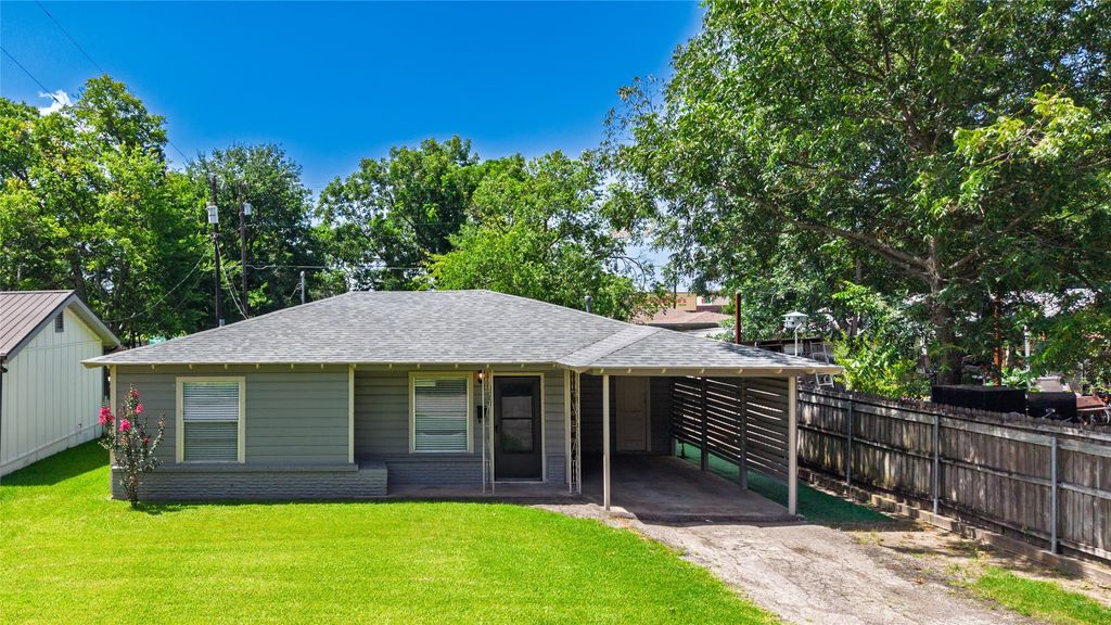 1507 Jefferson Street, Commerce, TX 75428