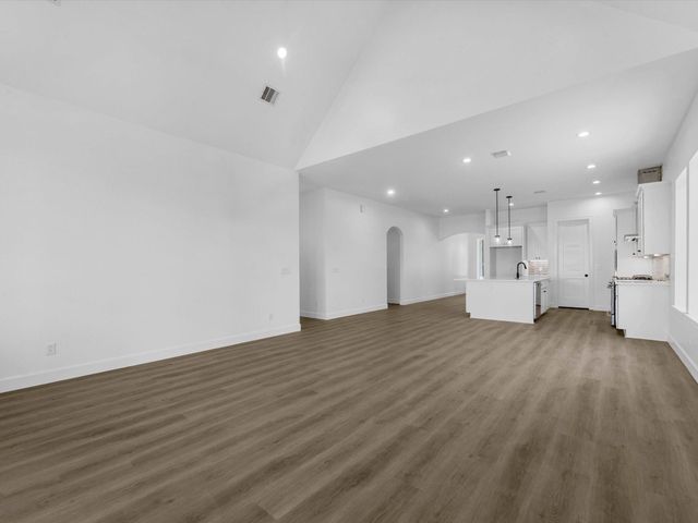 10006 Goliad Drive, Mont Belvieu, TX 77523
