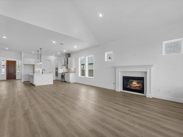 10006 Goliad Drive, Mont Belvieu, TX 77523