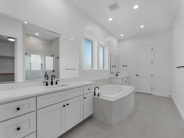 10006 Goliad Drive, Mont Belvieu, TX 77523