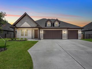 10006 Goliad Drive, Mont Belvieu, TX 77523