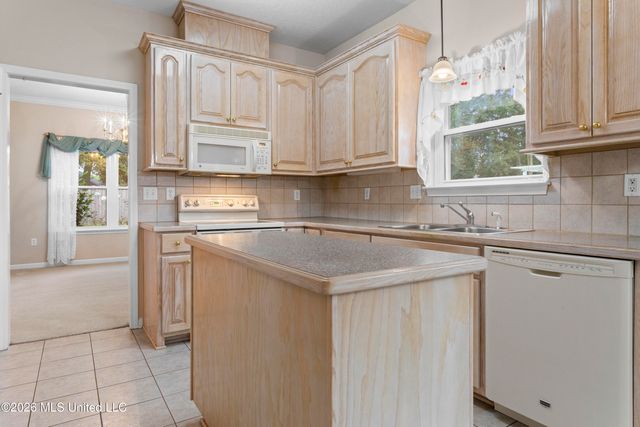 8195 Curry Road, Biloxi, MS 39532