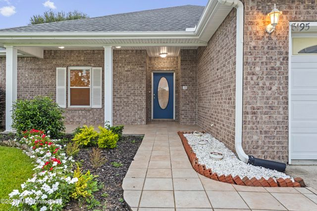 8195 Curry Road, Biloxi, MS 39532