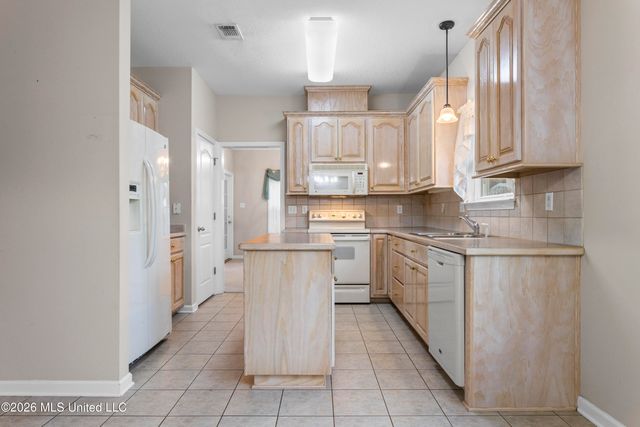 8195 Curry Road, Biloxi, MS 39532