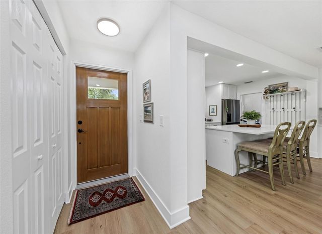 710 31ST AVENUE N, St Petersburg, FL 33704