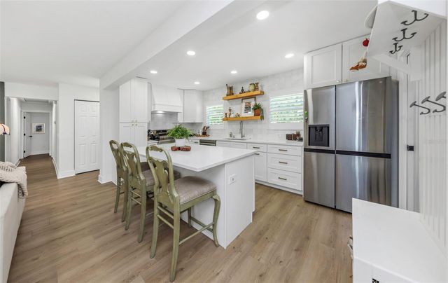 710 31ST AVENUE N, St Petersburg, FL 33704