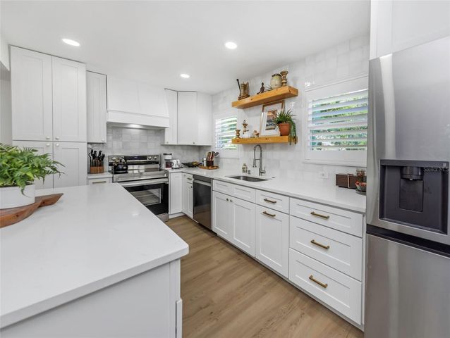 710 31ST AVENUE N, St Petersburg, FL 33704