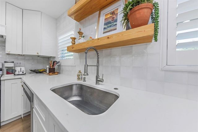 710 31ST AVENUE N, St Petersburg, FL 33704