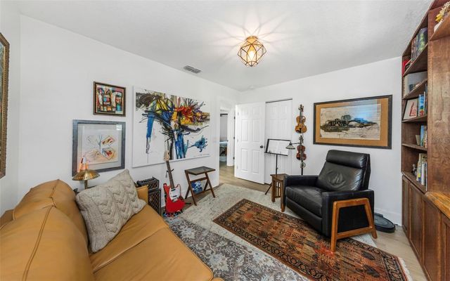 710 31ST AVENUE N, St Petersburg, FL 33704