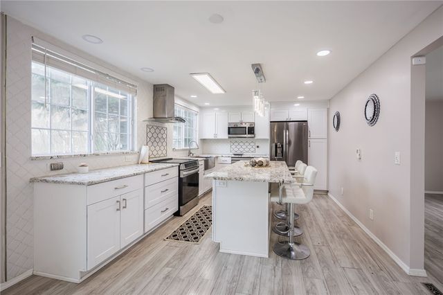 135 Maple Hill Farm Road, Penfield, NY 14526