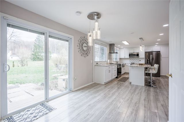 135 Maple Hill Farm Road, Penfield, NY 14526