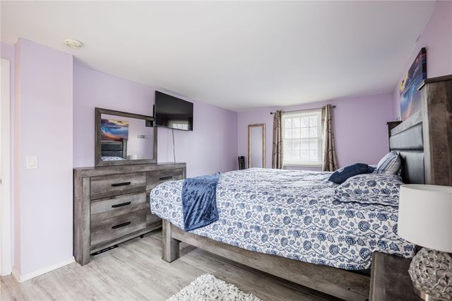 135 Maple Hill Farm Road, Penfield, NY 14526