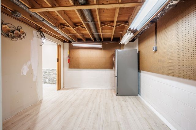 135 Maple Hill Farm Road, Penfield, NY 14526