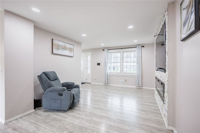 135 Maple Hill Farm Road, Penfield, NY 14526