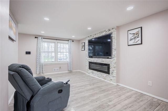 135 Maple Hill Farm Road, Penfield, NY 14526