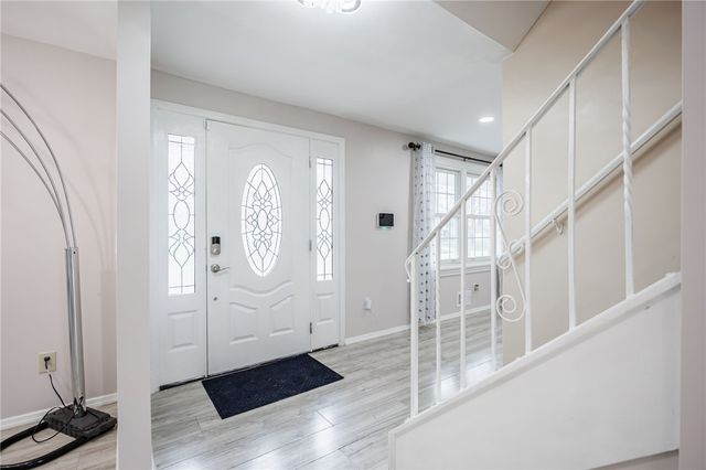 135 Maple Hill Farm Road, Penfield, NY 14526