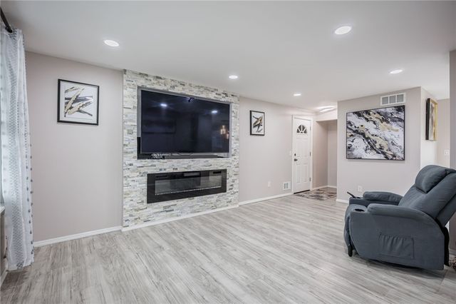 135 Maple Hill Farm Road, Penfield, NY 14526