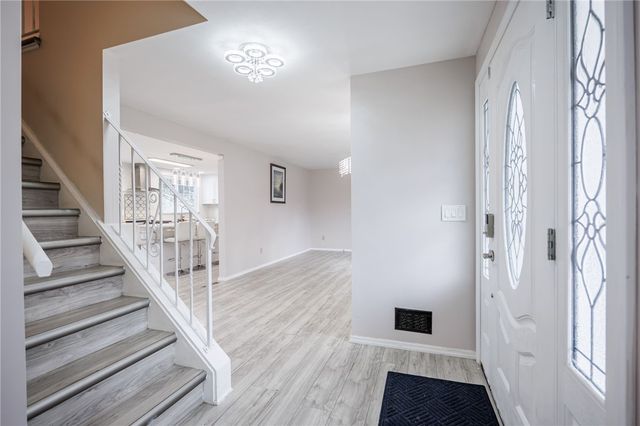 135 Maple Hill Farm Road, Penfield, NY 14526