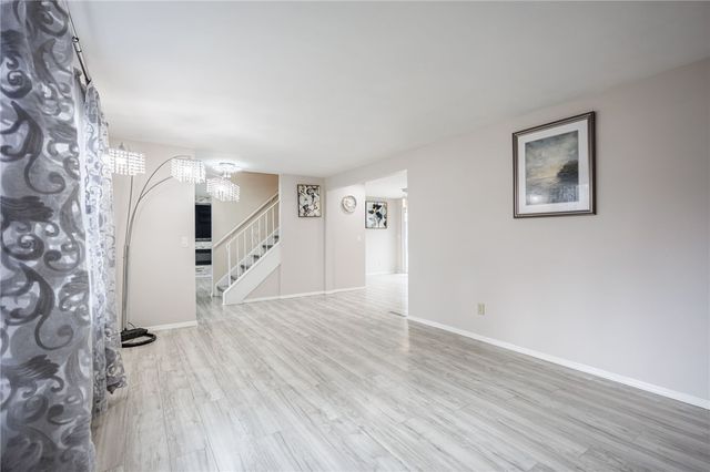 135 Maple Hill Farm Road, Penfield, NY 14526