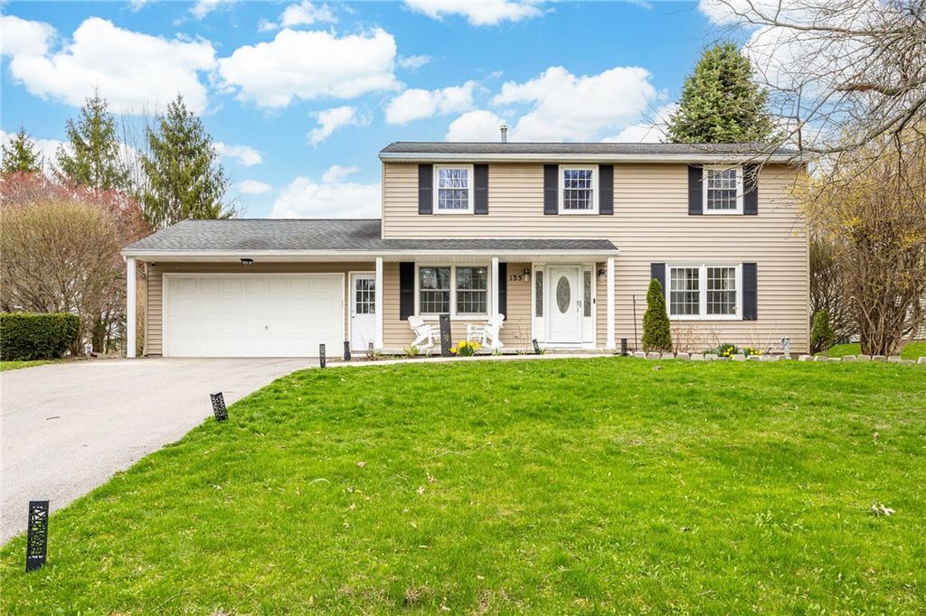 135 Maple Hill Farm Road, Penfield, NY 14526