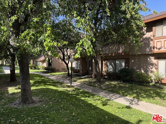 20111 Leadwell Street 3, Winnetka, CA 91306